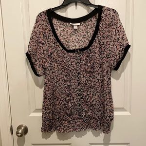 Dressbarn floral Blouse.  Size XL.  Pretty ruffles